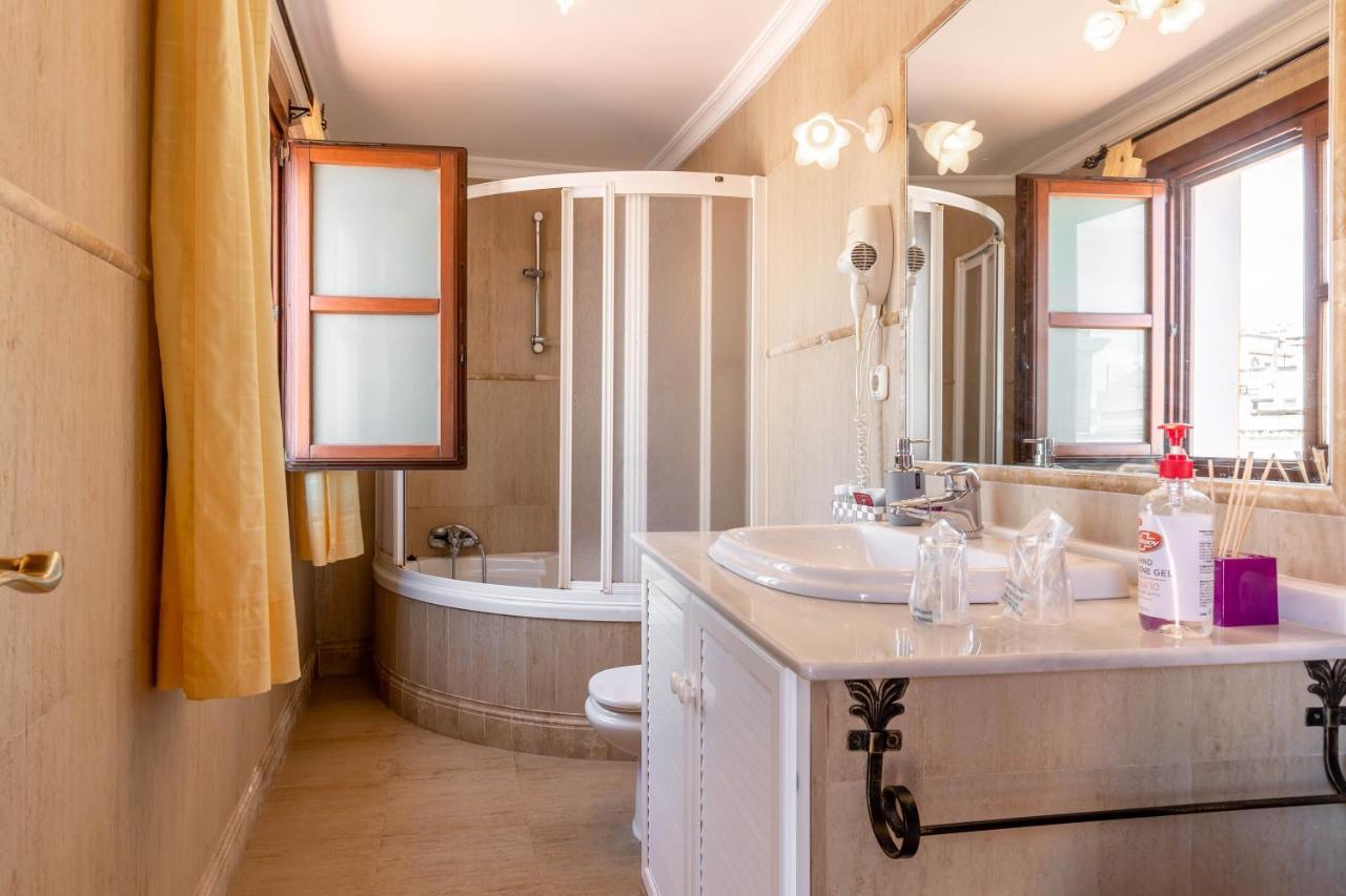 Apartamentos Trujillo Тарифа Экстерьер фото
